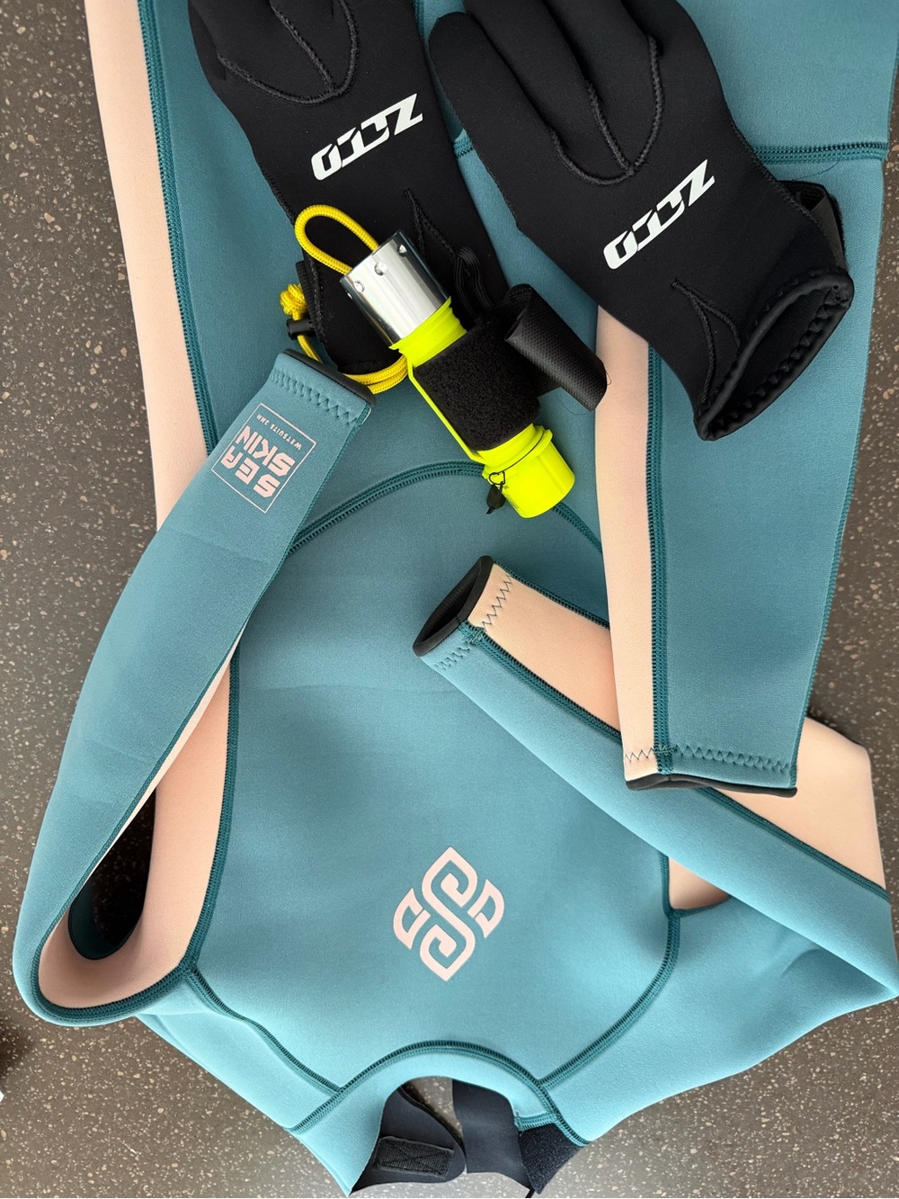 Skin Teal Wetsuit Top with Neon Yellow Accent